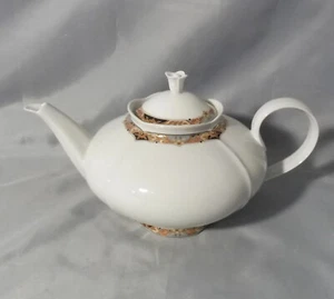 Palais Versailles v. Tirschenreuth , Teekanne mit Deckel für ca. 1,4L - Bild 1 von 3