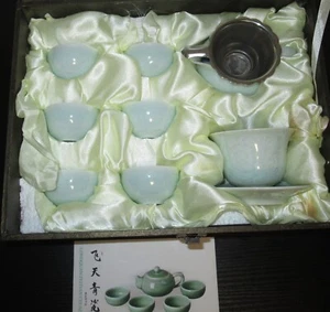 10 PIECE LONGQUAN FEITIAN CELADON PORCELAIN TEA SET USED STAINS WITH STORAGE BOX - Picture 1 of 9