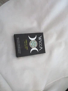 Wicca Oracle Cards: New Edition by Nada Mesar (English) Hardcover Book - Picture 1 of 2