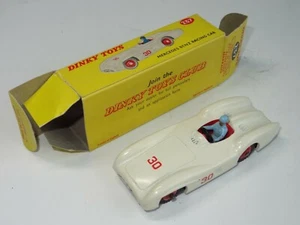 schicker Mercedes Benz Rennwagen - 237 rote Naben - Bild 1 von 10