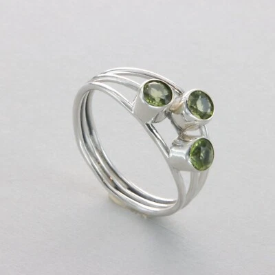 Triple Round Green PERIDOT Ring - Multiple Sizes - 925 STERLING SILVER #36e - Image 1 of 4