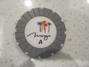 Chip de casino gris MIRAGE Las Vegas Nevada + ficha de póker de bonificación misteriosa GRATIS - Imagen 1 de 3