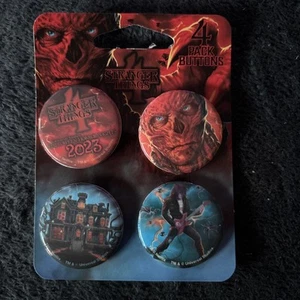 HALLOWEEN Horror Nights HHN UNIVERSAL set spille bottoni 2023 NUOVO Stranger Things - Foto 1 di 3