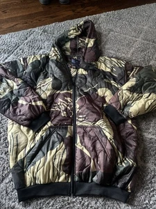 CHAQUETA CON CAPUCHA WRMFZY CAMO WOOBIE CAMO GRANDE PARA HOMBRE QILO CAMO 2xl - Imagen 1 de 7