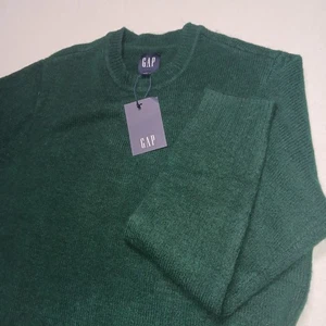 GAP Classic Crew Neck Knit Sweater NWT Relaxed Fit (June bug) Green Mens Small - Picture 1 of 14