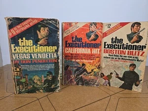 The Executioner Lot/3 #9 Vegas #11 California  #12 Boston by Don Pendleton - Foto 1 di 15