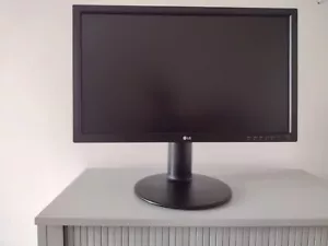 LG Business Monitor, IPS LED, 24", höhenverstellbar, ergonomisch - Bild 1 von 10