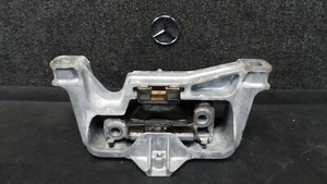 A83-294 * Mercedes-Benz W176 MOTORLAGER MOTORHALTER A2462402517 - Bild 1 von 7