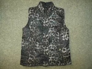 NEW Jaclyn Smith Woman Medium Brown Black Animal Print Filled Quilted Vest - Picture 1 of 2