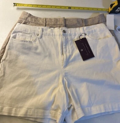 Gloria Vanderbilt Amanda Short Classic Length White Old Navy Extra High Rise - Image 1 of 4