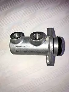 Pompa attuatore frizione Fiat 1500 Osca 1800 2300 Ferrari Clutch Master Cylinder - Foto 1 di 5