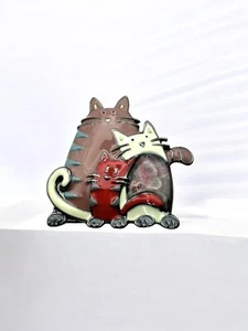 New Fun Enamel Three Cat Brooch. A247 - Picture 1 of 5