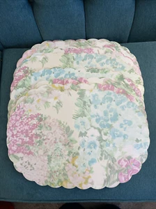 6 Vintage Vinyl Placemats Floral Scalloped Edge EUC 18" x 12" High Quality - Picture 1 of 5