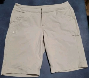 Under Armour Performance einfarbige khakifarbene Bermudashorts Damengröße 8 - Bild 1 von 13