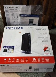 Netgear N600 4-portowy gigabitowy router bezprzewodowy N (WNDR3700) - Zdjęcie 1 z 5