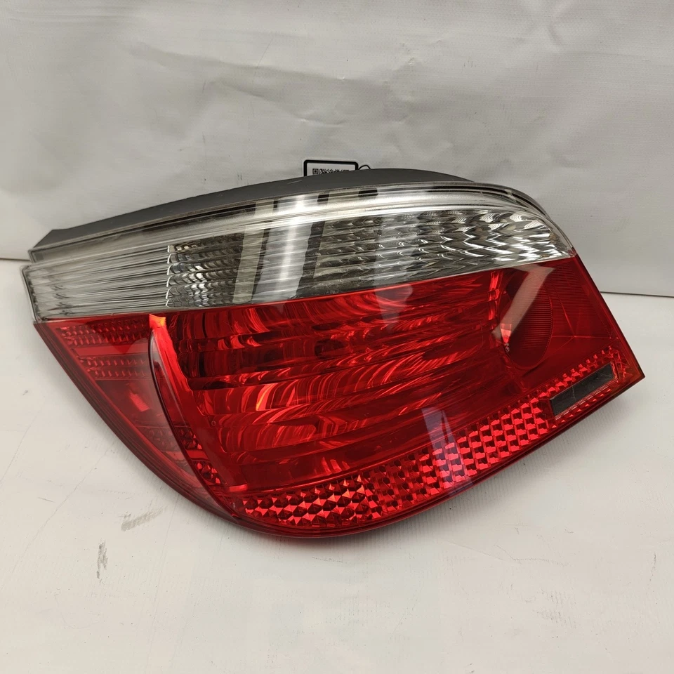 BMW 530i 2005 conductor lado izquierdo luz trasera 7 165 739 OEM (D5-15) Foto 1 de 4