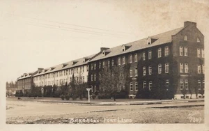 Kaserne - Ft. Lewis Washington - unbespielt RPPC - Version 2 - Bild 1 von 3
