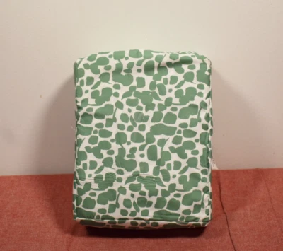 Juego de sábanas de microfibra impresas Room Essentials Green Dot King* Foto 1 de 4