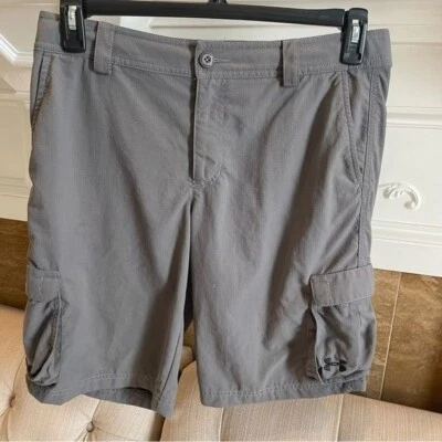 Шорты Under Amour для мальчиков размер XL карго нейлон серые шорты - Изображение 1 из 4