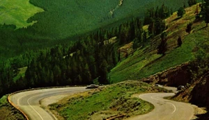Postcard WY Mt Washburn Reopened Northern Slope Road Yellowstone Wyoming Cars - Picture 1 of 3