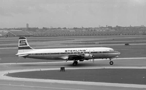 35MM ORIGINAL FLUGZEUG NEGATIV OY-STP STERLING DC-6 1968 #5362 - Bild 1 von 1