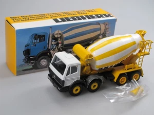 Conrad 3065 Mercedes 4-Achs Fahrmischer HTM 904 Betonmischer LIEBHERR 1:50 - Bild 1 von 8