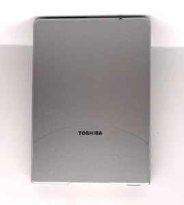 Zewnętrzny dysk dyskietek Toshiba PA2669U szary 3,5" 1,44MB / 720kb IDC bez kabla - Zdjęcie 1 z 2
