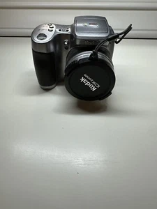 Kodak EasyShare Z740 5.0MP Digital Camera - Silver - Picture 1 of 6