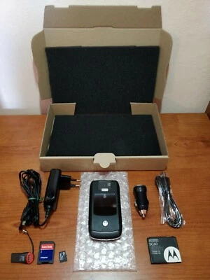 MOTOROLA V3x BLACK 2 MEGAPIXEL 2.2" BLUETOOTH CELLULARE VINTAGE PER AMATORI - Immagine 1 di 4