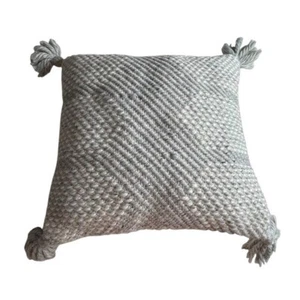 Magnolia Home grau 20" Quastenkissen - Bild 1 von 5