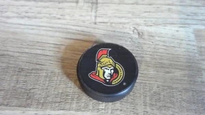 Ottawa Senators mini hockey puck charm decoration - Picture 1 of 3