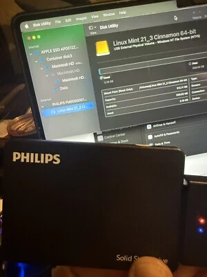 Phillips 500 GB SATA 2.5” w/ Linux Mint Pre-installed - Image 1 of 4