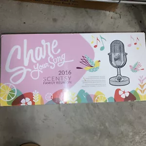 Scentsy "Share Your Song" 2016 Commemorative Warmer Nashville Microphone New - Picture 1 of 2
