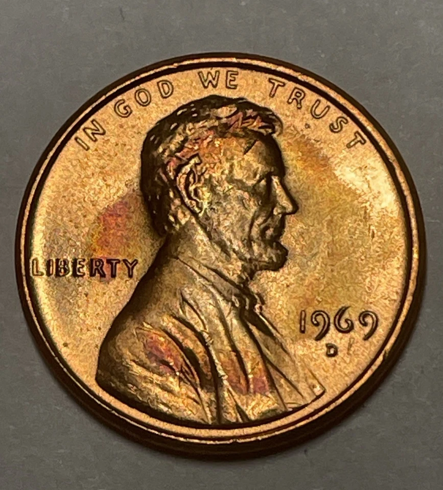 1969-D Lincoln Memorial Cent Penny with Natural Rainbow Toning 122 UNC OBW Roll - Image 1 of 4