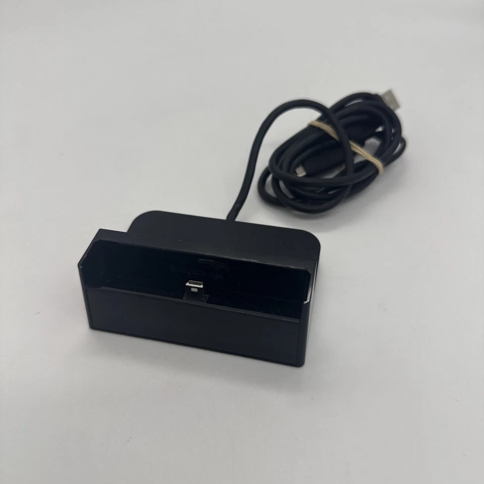 Seagate FreeAgent Go Dock  Black - Image 1 of 4