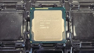 Intel XEON E3-1241 V3 3.50GHz SR1R4 #21 - Picture 1 of 2
