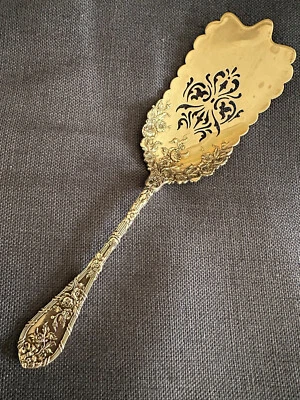 Servidor de croqueta puntiaguda Durgin Dauphin - 1897 perforado Foto 1 de 3