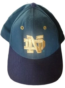 Gorra de colección Notre Dame University Square modelo profesional ajustada 7 3/8 hecha en EE. UU. - Imagen 1 de 3