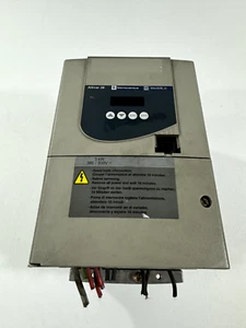Schneider Wechselrichter ATV28HU54N4 3KW 380V - Bild 1 von 3