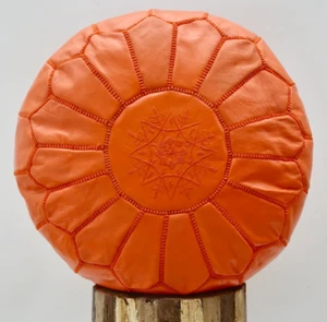 MAROKKANISCH ORANGE LEDER POUFFE FUSSHOCKER BAHNSACK OSMANISCH *HANDGEFERTIGT* - Bild 1 von 7