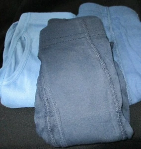 Juego de tres (3) calzoncillos Hanes de colores para hombre talla pequeña - Imagen 1 de 8