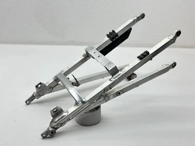 2014-2018 年雅马哈 YZ250F 子框架后副车架 1SL-21190-10-00 YZ 250F YZ450F — 第 1/4 张图片