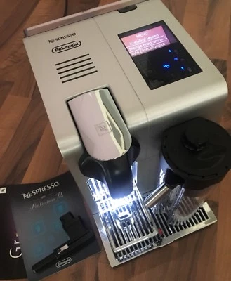 NESPRESSO Lattissima PRO DeLonghi EN750MB Kapselmaschine + TOP + Händler+ - Bild 1 von 3