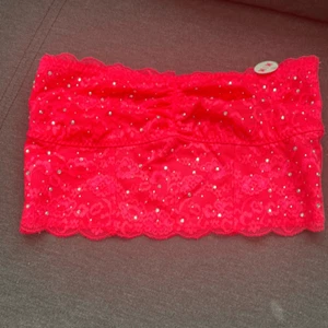VS PINK Size M Strapless Lace Bandeau Hot Pink Rhinestone Accent Tube Top NWT - Picture 1 of 8