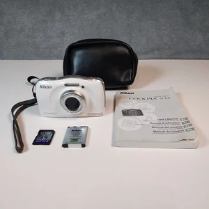 Nikon Coolpix S33 13.2MP wasserdichte Digitalkamera weiß Gehäuse manuell getestet - Bild 1 von 10