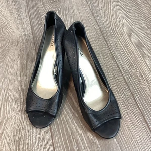 Merona Women’s wedge Peep Toe Shoe Black 8 - Picture 1 of 9