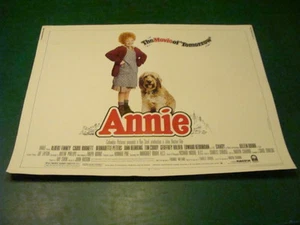 vintage Original 1/2 sheet poster: 1982 ANNIE albert finney, carol burnett - Picture 1 of 8