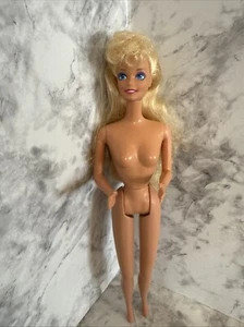 Muñeca Barbie Dance Club 1998 vintage ojos azules pelo rubio desnuda # 857 - Imagen 1 de 22