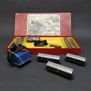 Set Marklin CM 827/3 scala H0 loco, 5 carri binari e trasformatore - Picture 1 of 8