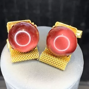 Vintage Cufflinks Burgundy Moonglow Wrap Around Gold Tone Round Fancy Lucite - Picture 1 of 10